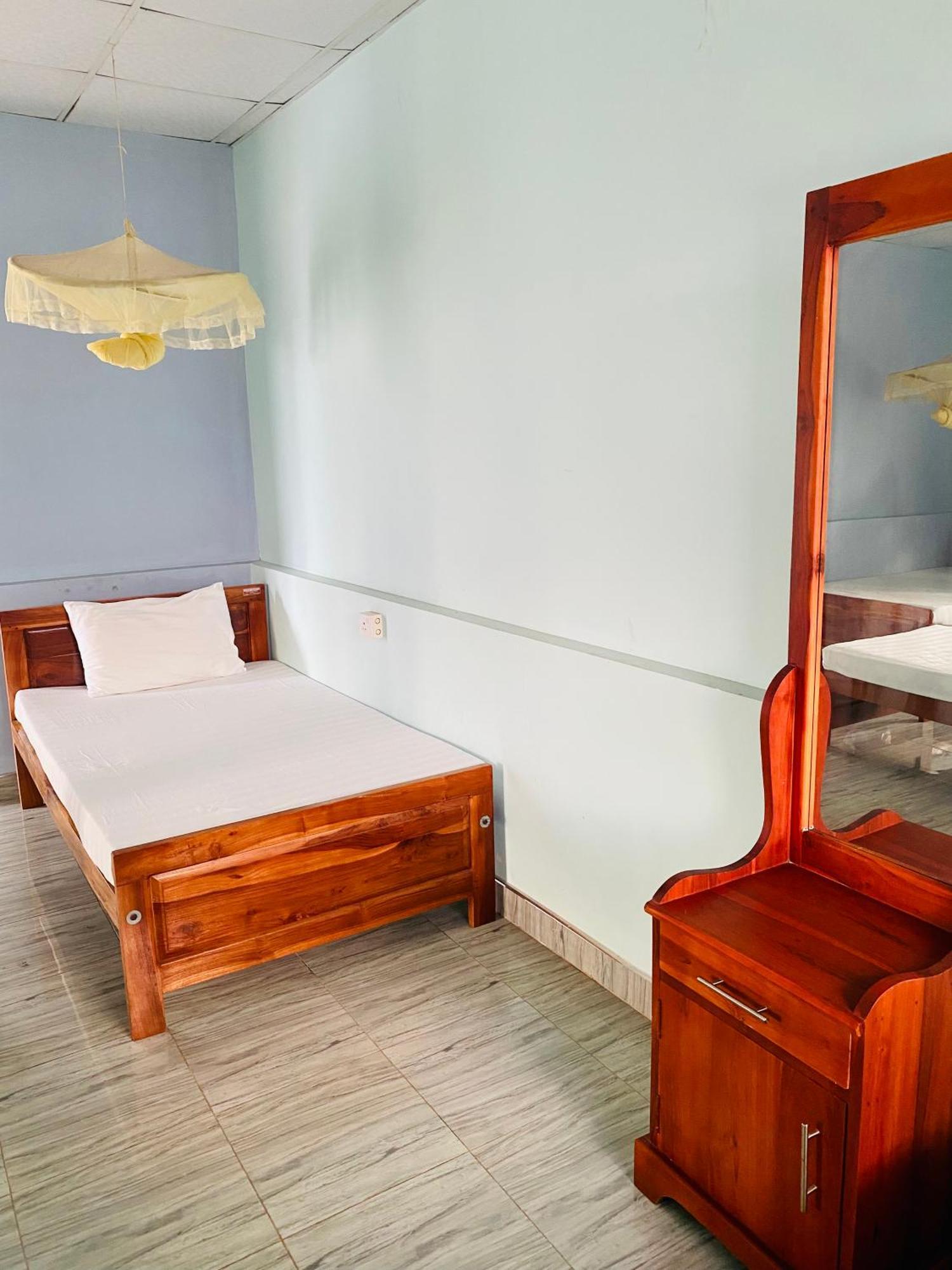 Montana Rest Hotel Anuradhapura Exterior photo