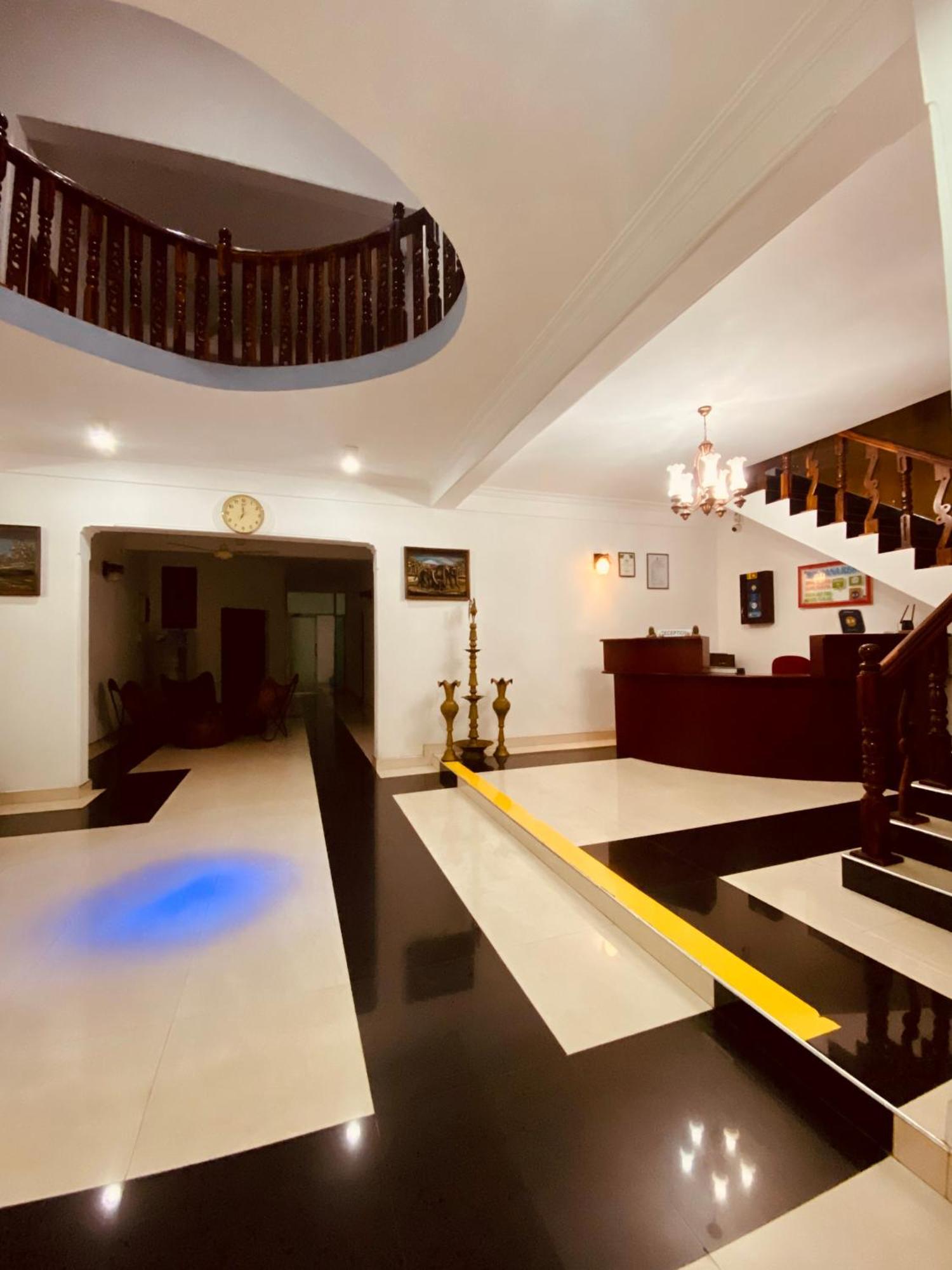 Montana Rest Hotel Anuradhapura Exterior photo